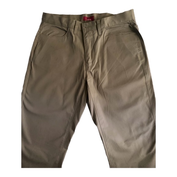 Dark Tan/Brown Alfani Slim Fit Men’s khaki’s. - Picture 4 of 6